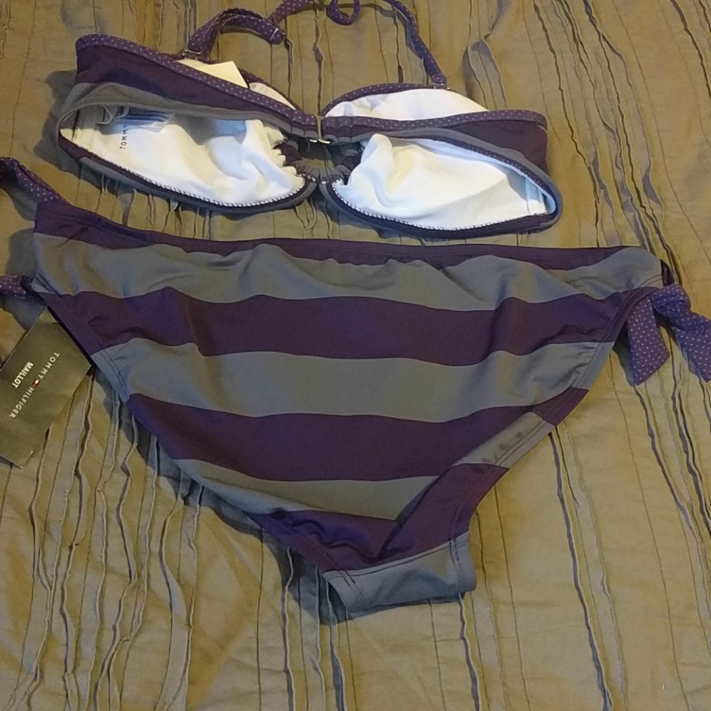 Bikini - Picture 2 of 2